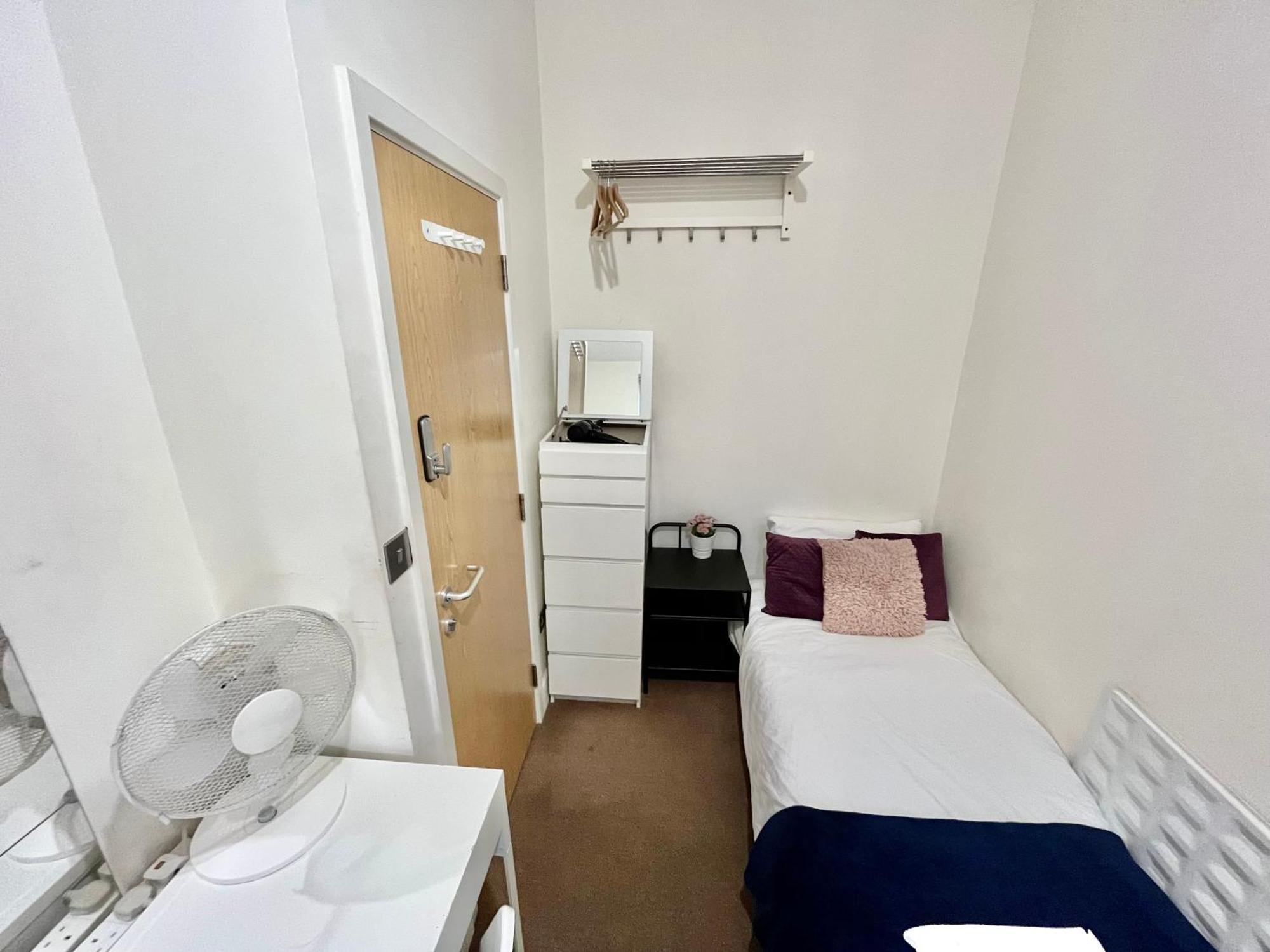 Metropolitan Coziness Private Bedrooms In Euston Station 161 Λονδίνο Εξωτερικό φωτογραφία