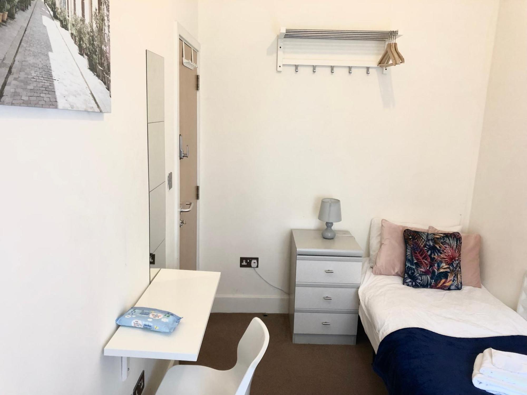 Metropolitan Coziness Private Bedrooms In Euston Station 161 Λονδίνο Εξωτερικό φωτογραφία